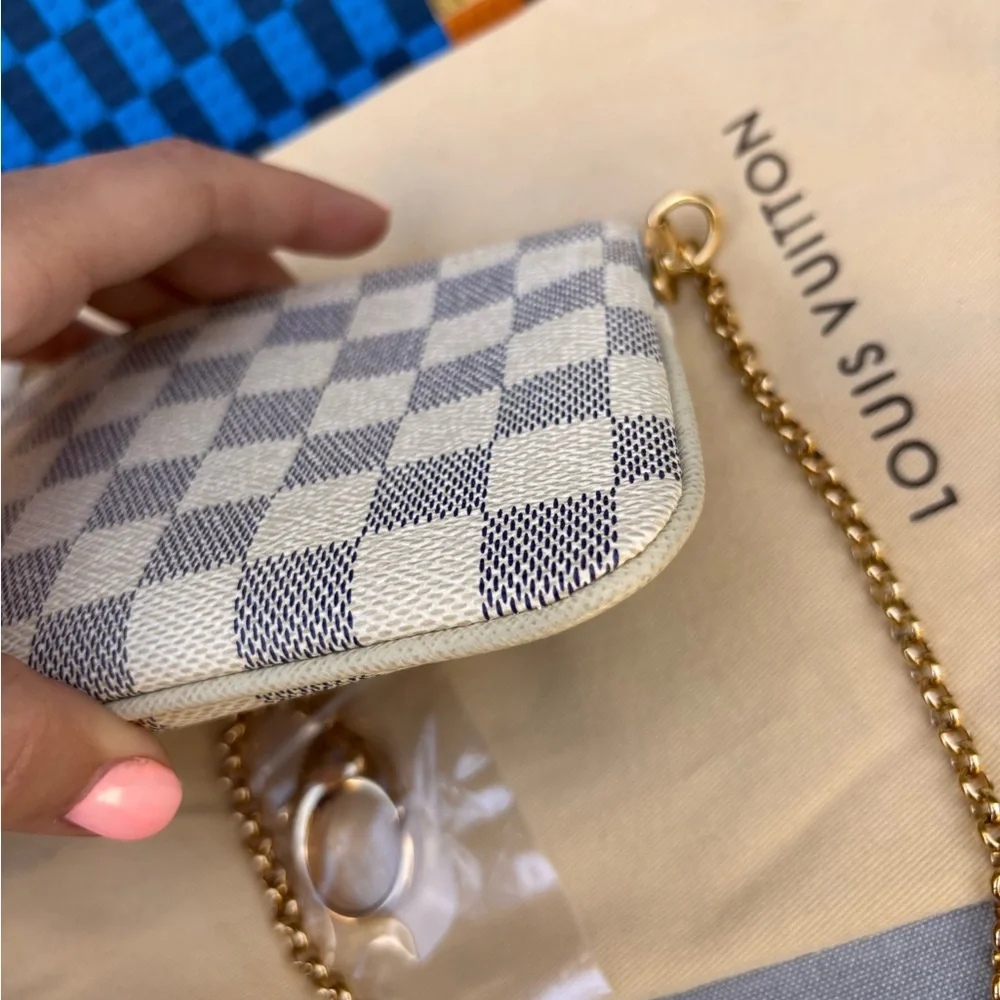 Authentic Louis Vuitton NEW Limited edition Mila Pochette Azur
